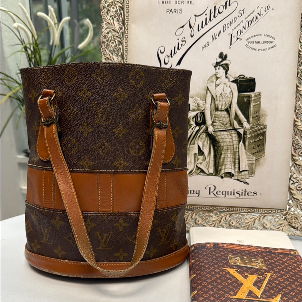 Authentic Louis Vuitton Vintage Monogram Bucket PM Bag